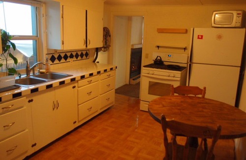 Fairhaven House | Cozy Micro-Brewery Home