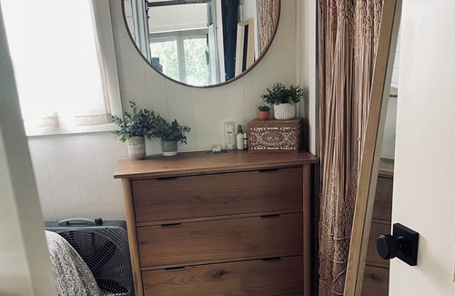 South China Cabin | Cozy Mid-Coast Cabin on China Lake-Family Friendly!