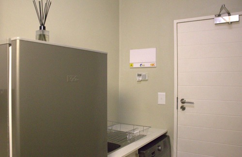 Greater Johannesburg Metropolitan Area Apartment | Cozy Midrand Studio - Next to Gautrain Station + wifi