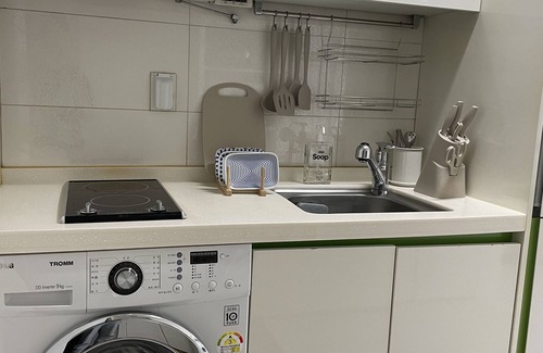 Banpo-dong Apartment | Cozy Minimalist-Close to Hotspots-7 min to subway