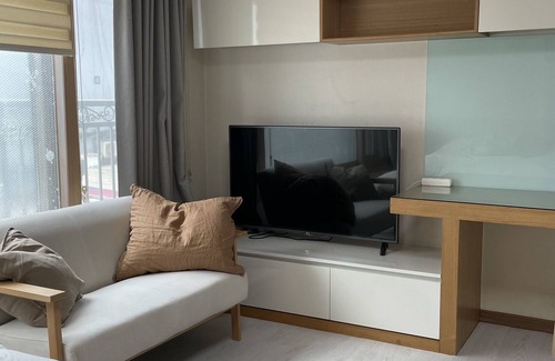Banpo-dong Apartment | Cozy Minimalist-Close to Hotspots-7 min to subway
