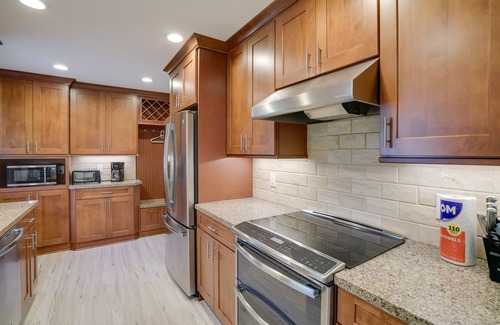 Golden Valley House | Cozy Minneapolis Home w/Air Hockey, Near Downtown