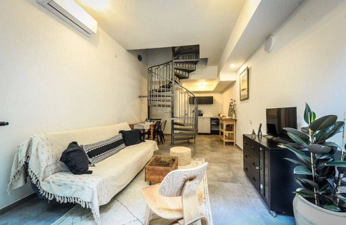 Neve Tzedek Apartment | Cozy Modern 1BR Apt with Balcony by Sea N' Rent