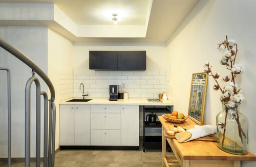 Neve Tzedek Apartment | Cozy Modern 1BR Apt with Balcony by Sea N' Rent