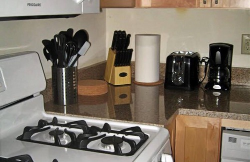 West Stockbridge Condo | Cozy Modern Berkshires Rental (Mins from Lenox, Kripalu & Tanglewood)