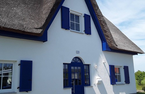 Trent Villa | Cozy, modern, child-friendly vacation home with large garden