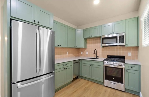 Allied Gardens House | Cozy Modern Guest House in Central San Diego 🌴✨