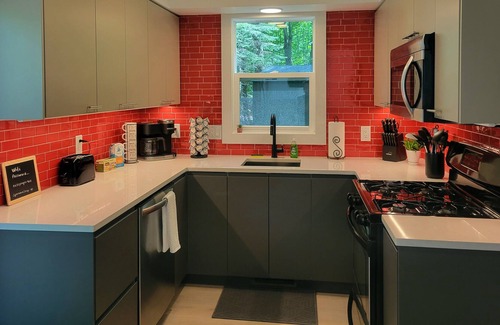 Ludington House | Cozy, modern home in Ludington