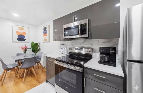 Weequahic Apartment | Cozy Modern Home Near NYC - 5 mins to EWR Airport
