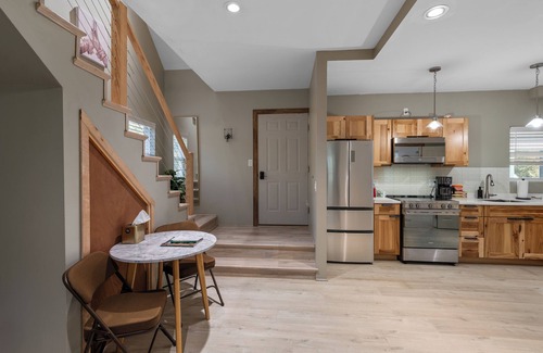 Lake Placid Apartment | Cozy Modern Home