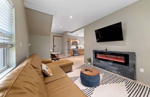 Lake Placid Apartment | Cozy Modern Home