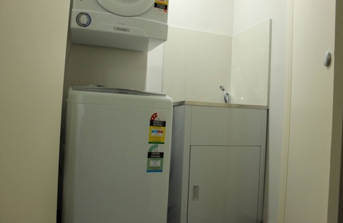 Wahroonga Apartment | Cozy Modern Home With Free parking
