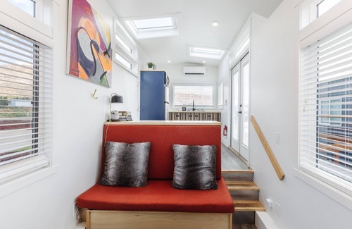 Apple Valley Apartment | Cozy modern tiny home near ZION & private deck