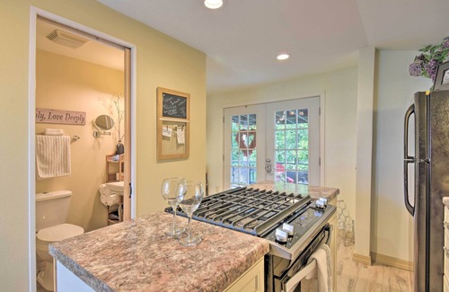 Hot Springs Villa | Cozy 'Mona Lisa’ Villa - Near Downtown Hot Springs