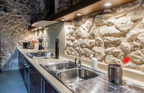 Lloret de Vistalegre Villa | Cozy Mountain-View Villa