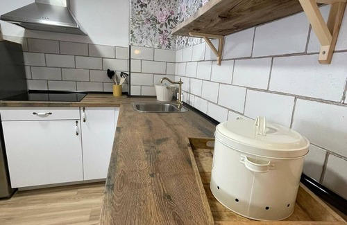 Villanua Apartment | Cozy Mountain Apartment in Central Villanúa – Sleeps 4, Fully Renovated