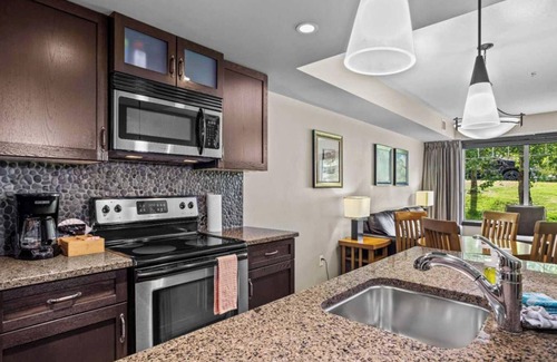 Dead Man's Flats Apartment | Cozy Mountain Hideaway, King Bed, hot tub, free parking, Wi-Fi, up to 4 people!