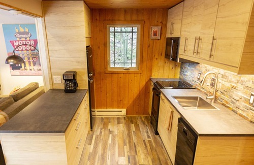 Garfield Cabin | Cozy Mountain Cabin Retreat - 5 Mins from Ski Monarch~ Welcome to RockyTop Cabin!