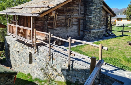 Corgnolaz Ski Chalet | Cozy mountain chalet, close to great hiking trails and ski slopes
