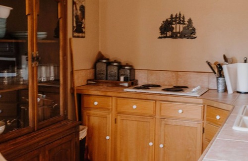 McIntosh Cabin | Cozy mountain duplex cabin at The Ranch Retreat in Cibola National Forest !