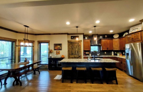 Blowing Rock House | Cozy Mountain Escape—Sweetgrass Retreat for Romance & Family Fun