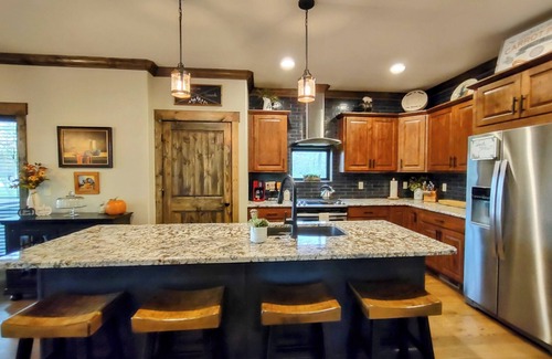 Blowing Rock House | Cozy Mountain Escape—Sweetgrass Retreat for Romance & Family Fun