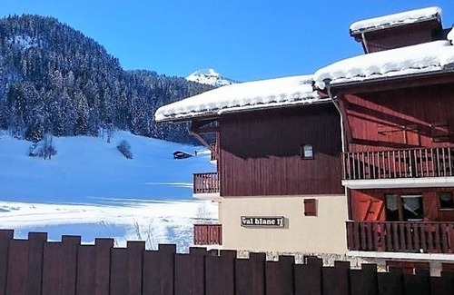 Areches Apartment | Cozy Mountain Apartment - Sleeps 4, South-Facing, Central Location, Close to Ski Lifts, Pool Access
