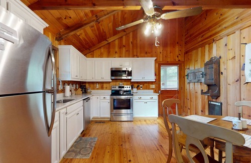 Mineral Bluff House | Cozy mountain home with deck, firepit, grill, fireplace, W/D & central AC