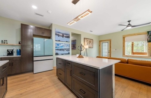 Copperhill House | Cozy mountain home just a mile from white water rafting and national Park