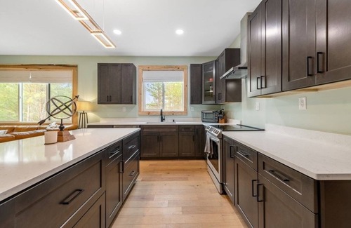 Copperhill House | Cozy mountain home just a mile from white water rafting and national Park