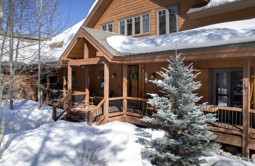 Granby House | Cozy mountain home w/hot tub & 2 living areas