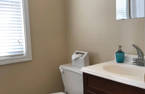 Asheville House | Cozy mountain retreat. Convenient to downtown.