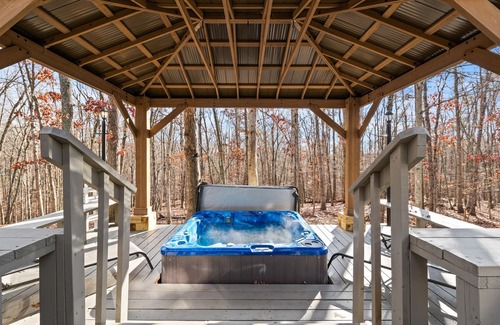 Massanutten Cabin | Cozy Mountain Song- Massanutten Mountain