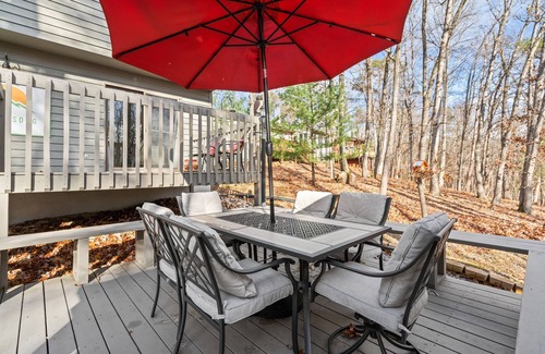 Massanutten Cabin | Cozy Mountain Song- Massanutten Mountain