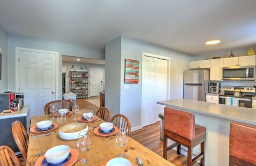 Carbondale House | Cozy Mountain Townhome .5 Mi to Downtown, 40 Min to Skiing!