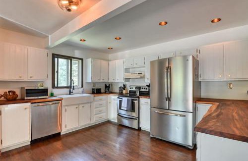 Cascade-Chipita Park House | Cozy Mountain Cabin in Cascade