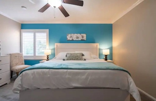 Glendora House | Cozy mountain view 3 bed/2bath with 2 king beds!