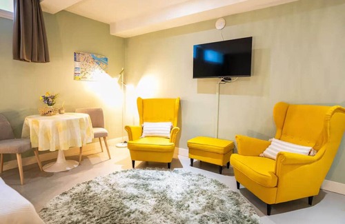 Kinkerbuurt Apartment | Cozy Nassau Canal Suite