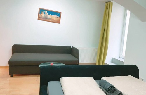 Stuwerviertel Apartment | Cozy & Neat 1BR Apt. @ Prater Stern/Ferris Wheel