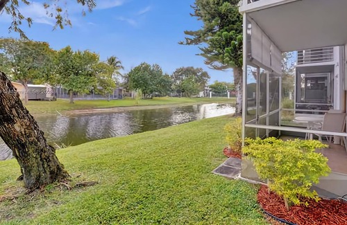Lauderhill Apartment | Cozy & neat Lake view apartment, 10 min Hard Rock Guitar and Fort Laud airport.