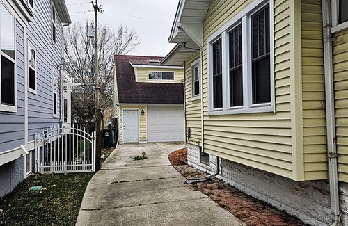 Birmingham House | Cozy Nest - a Charming 3-bedroom house in vibrant Birmingham with WiFi