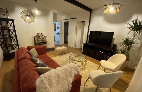 Tinqueux House | Cozy nest in champagne with Jaccuzi