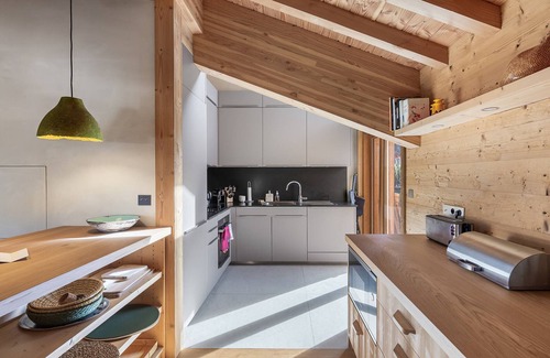 Le Bettaix Apartment | Cozy New Apartment Near Ski Lifts, Village Setting