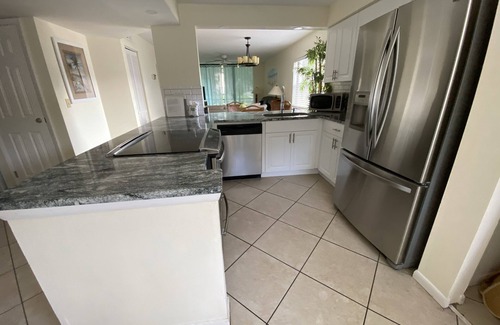 South Bradenton Apartment | Cozy new kitchen Shorewalk condo close to img and beach