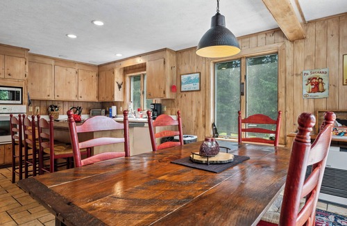 Rangeley House | 🐾Cozy Nights - Dog friendly home on the Eastern Shore of Rangeley Lake