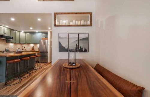 Truckee Apartment | Cozy Northstar Village Condo Walk to Lifts Pools