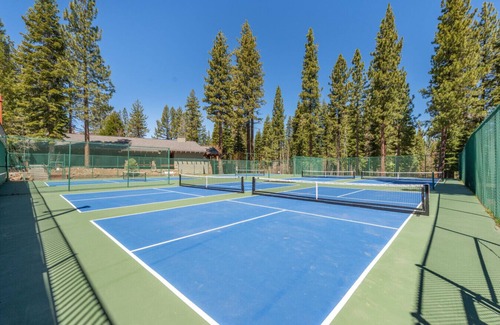 Truckee Apartment | Cozy Northstar Village Condo Walk to Lifts Pools