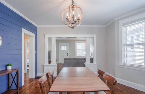 Oakley House | Cozy Oakley 2B House Mins to Downtown, UC Hospital
