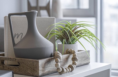 Shaughnessy Village Apartment | Cozy Oasis Home Downtown Montreal ~ Indoor Spa