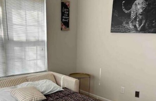 Reservoir House | Cozy Oasis-Newly Updated Spacious 4 Bedroom Condo!